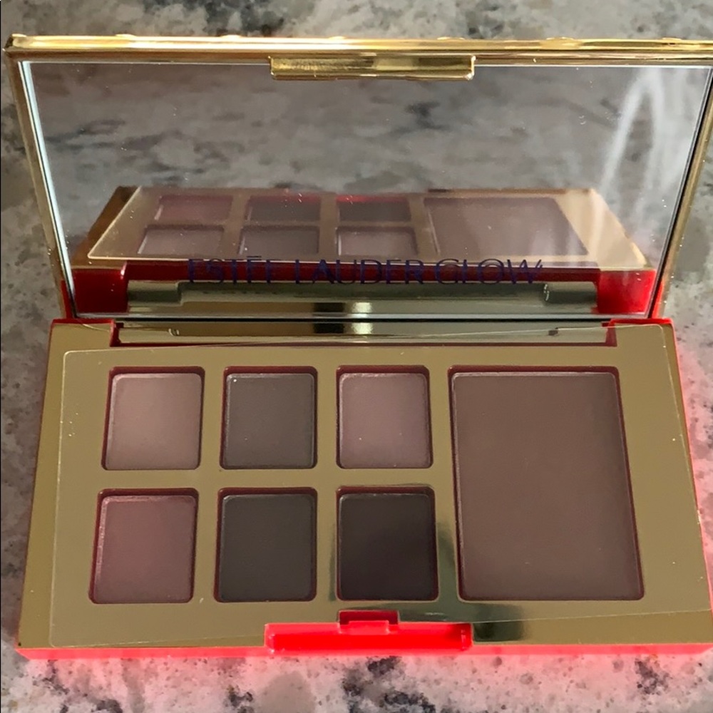 Estée Lauder eye and cheek palette